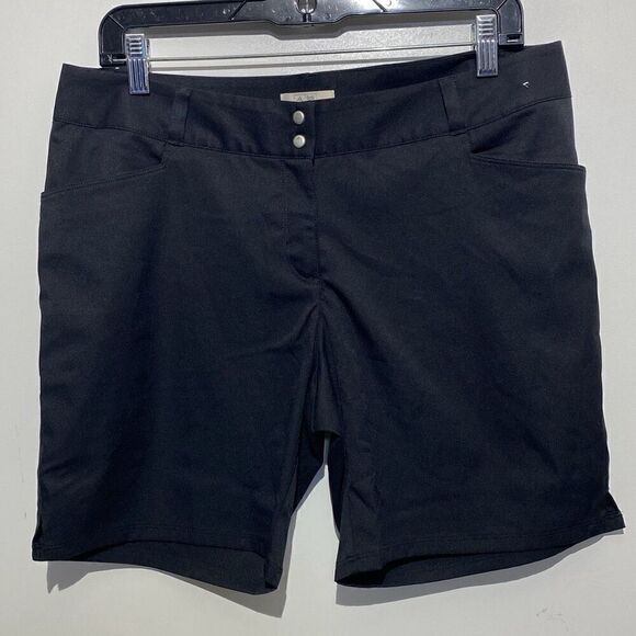 Adidas Women's Black Solid Flat Front Two Buttons Athletic Shorts Size 10 - Picture 1 of 9